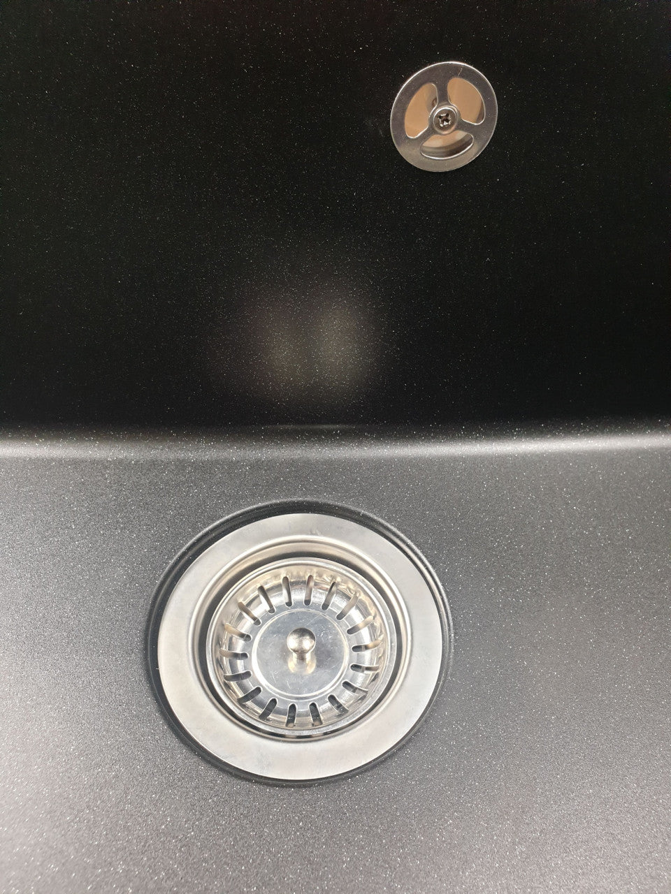 Chiuvetă Bucătărie Bogema 7850 - Negru Metalic, Rezistentă la Zgârieturi, Design Elegant